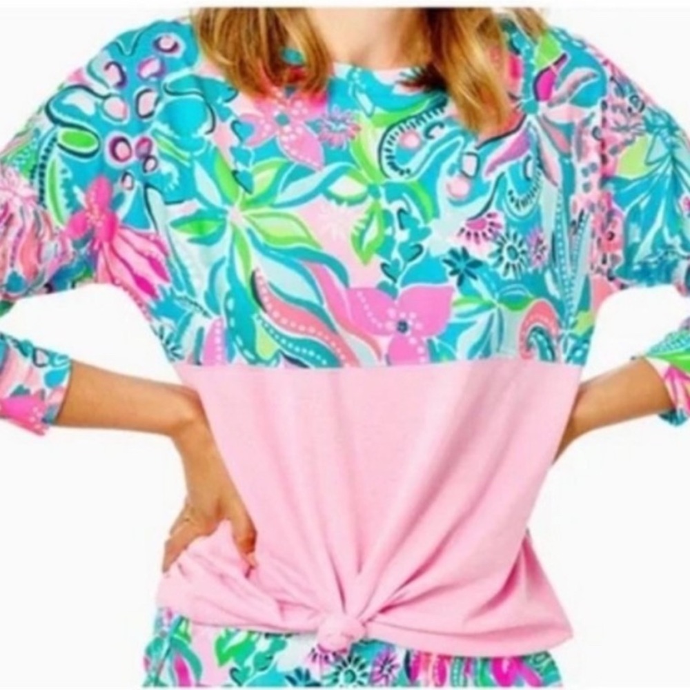Lilly Pulitzer Finn top in Golden Hour
Size medium